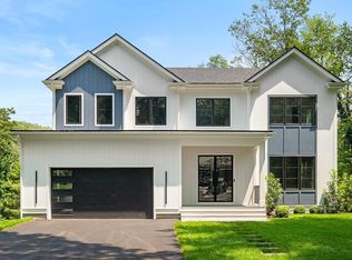 66 Oakcrest Rd, Needham, MA 02492