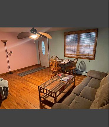 2nd image of 922 7th St #A