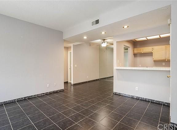 5th image of 24157 Del Monte Dr Unit 399