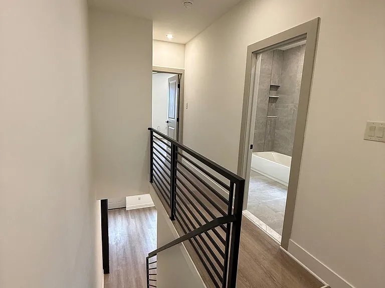 1329 N Dover St — Photo 14