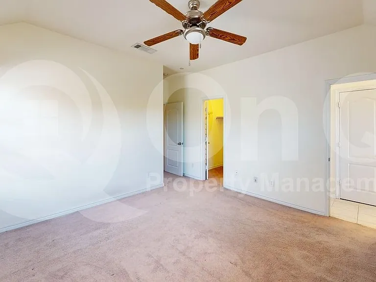 5912 Clearwater Dr — Photo 19