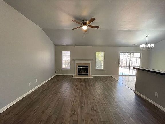 3rd image of 16200 Circlegreen Dr