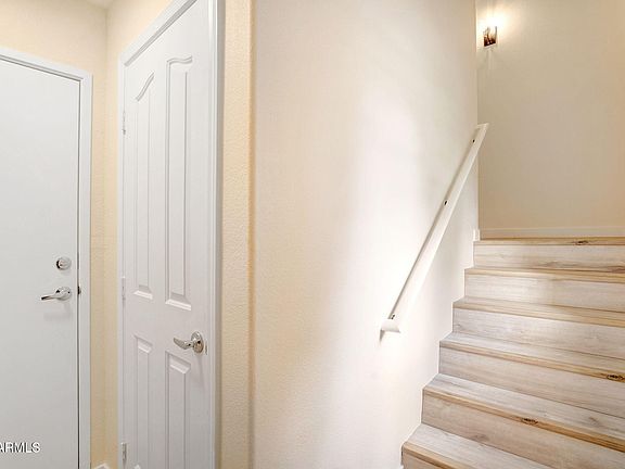 4th image of 2401 E RIO SALADO Parkway #1055