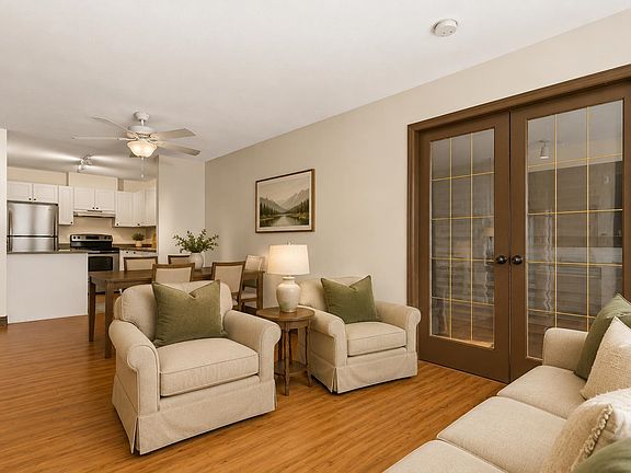 3rd image of 2551 Parkview Ln #122