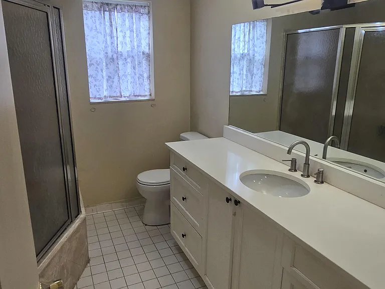 4941 Marbella Rd N — Photo 18