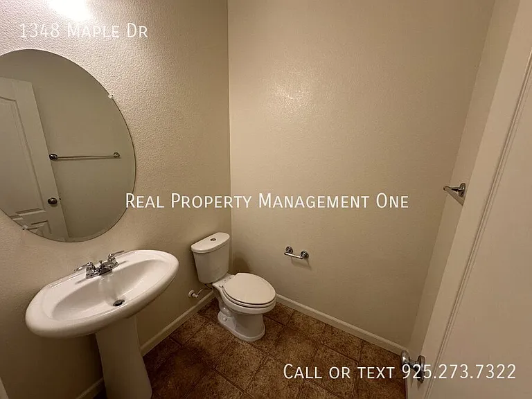 1348 Maple Dr — Photo 7