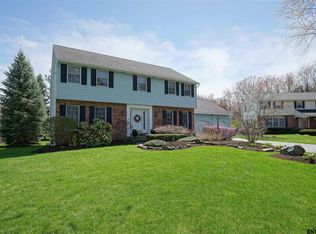 6 Larkspur Dr, Latham, NY 12110