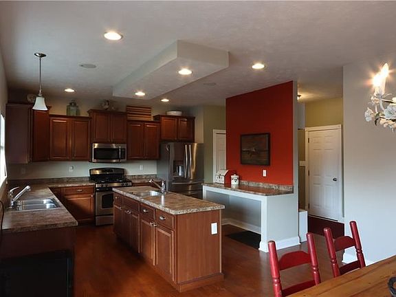 3rd image of 3011 Juniper Ct