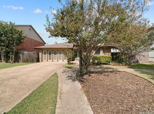 5523 Park Lk, San Antonio, TX 78244