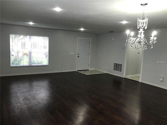 4th image of 4716 Langdale Dr