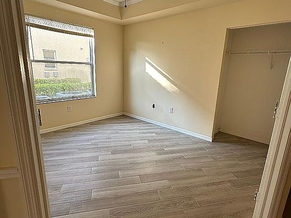 5th image of 6655 Huntington Lake Cir #101