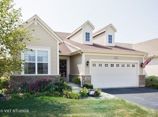 2863 Hillcrest Cir, Naperville, IL 60564