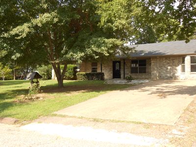 605 Daniel St, Gladewater, TX, 75647