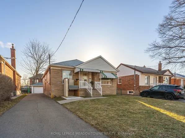 144 Silverhill Dr, Toronto, ON M9B 3W7