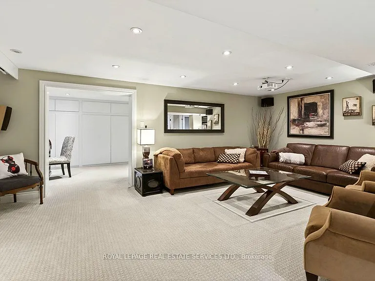 589 Arlington Blvd — Photo 26