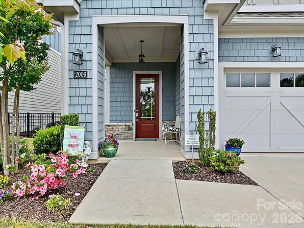 2006 Laney Pond Rd, Matthews, NC 28104
