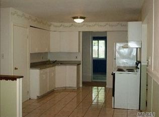 551 Hawkins Rd, Selden, NY 11784