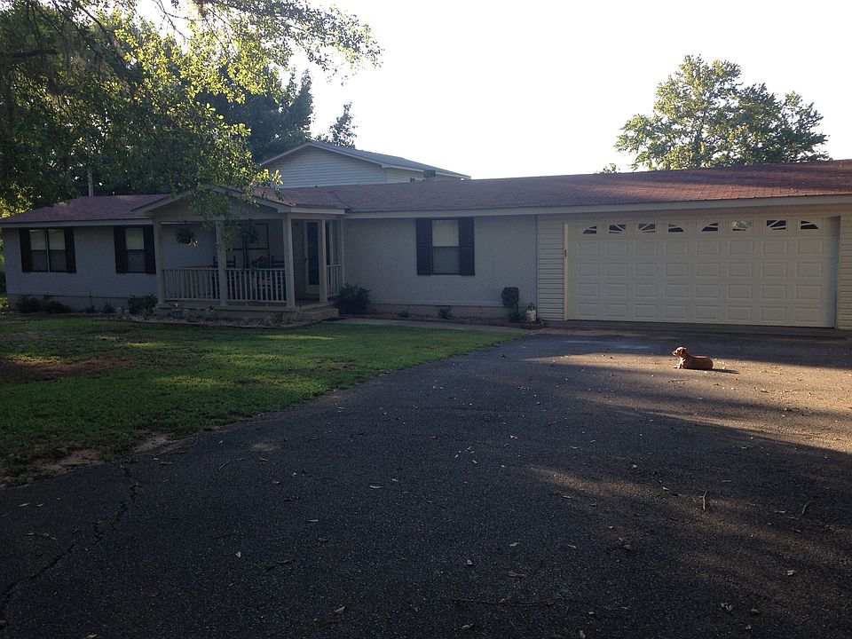 1st image of 1004 S Lake Dr