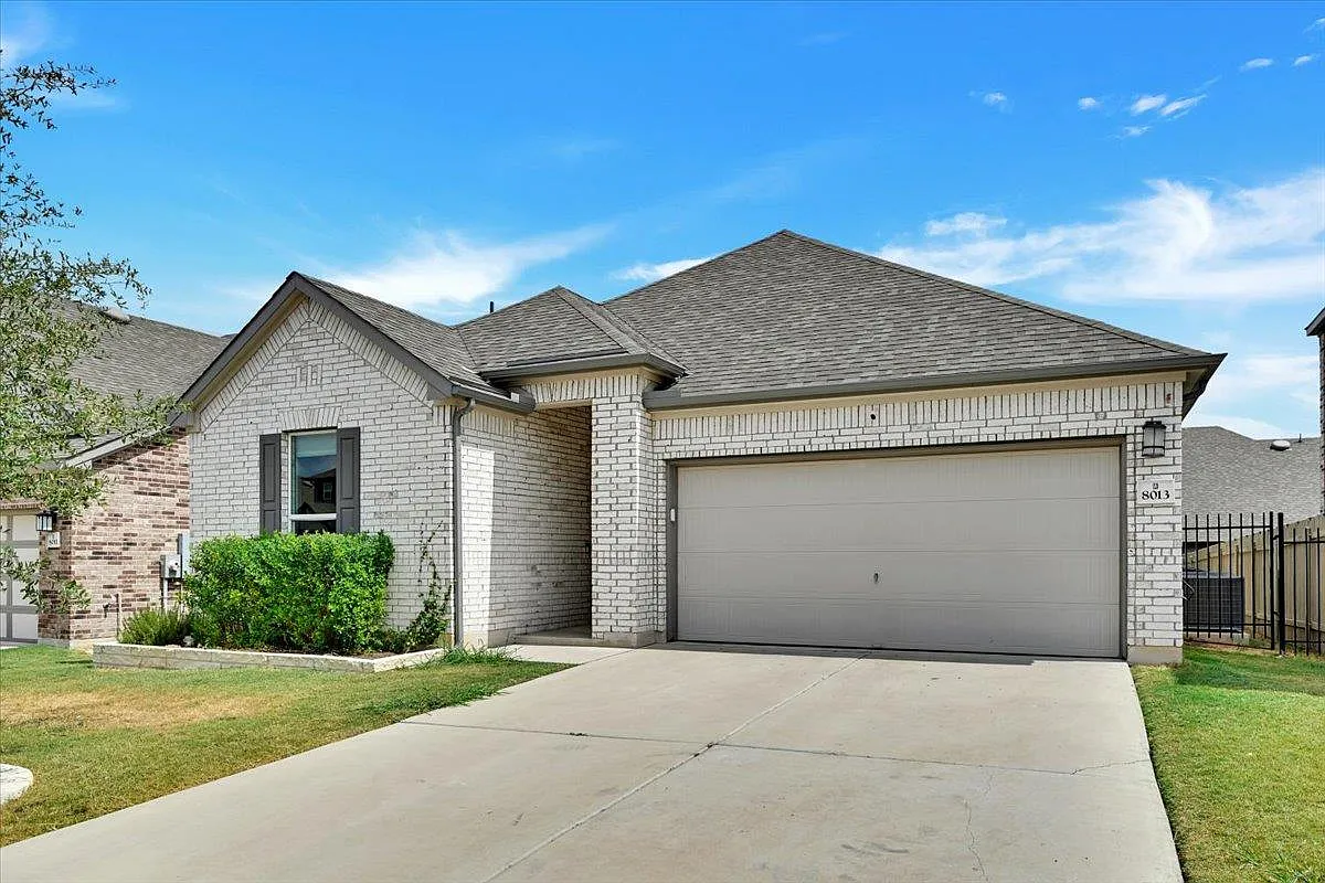 3 bed, 2.0 bath, 1491 sqft, $2,695 — Photo 1