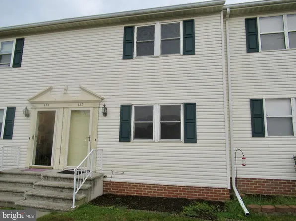 153 Center St, Hanover, PA 17331