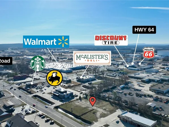 2 E Parkway Dr #B, Russellville, AR 72801