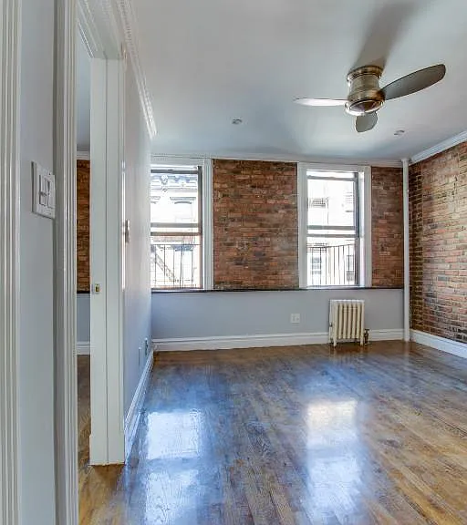 68 Clinton St #R3A — Photo 4