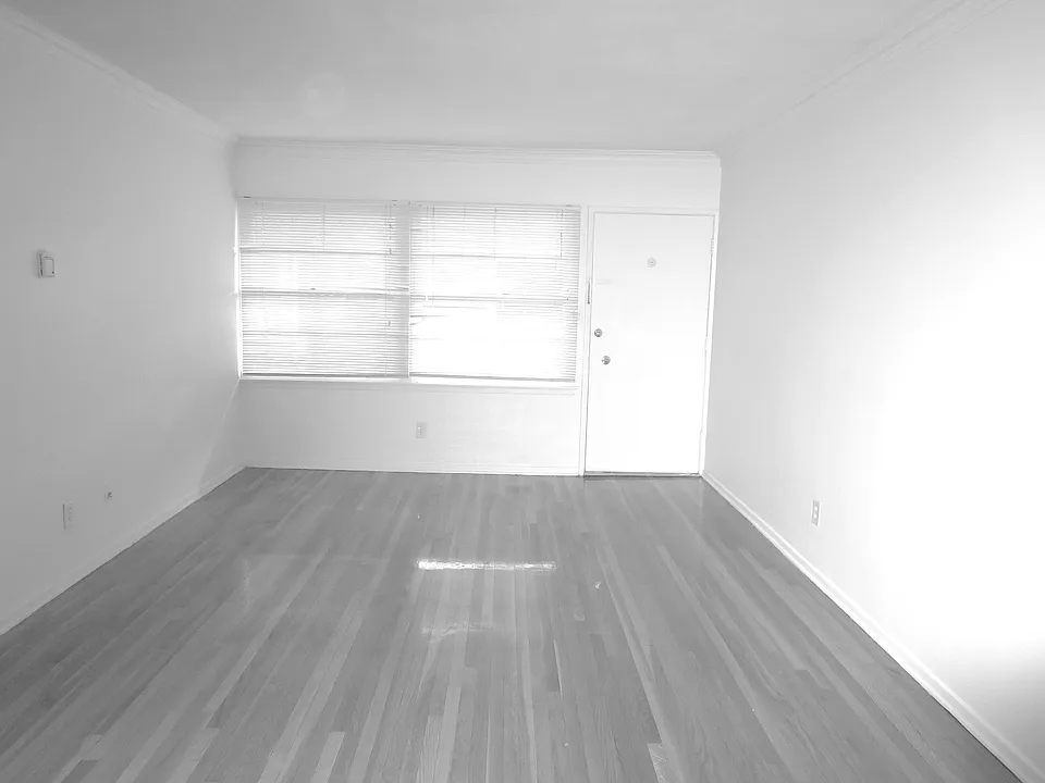 1016 S Shenandoah St #5