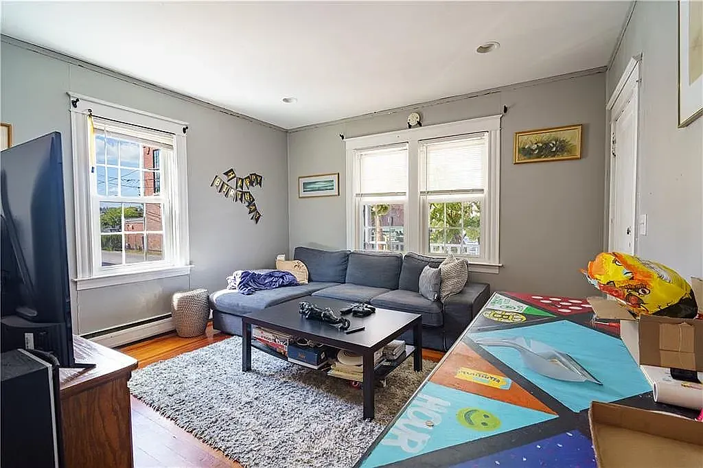 4 bed, 1282 sqft, $2,800 — Photo 3