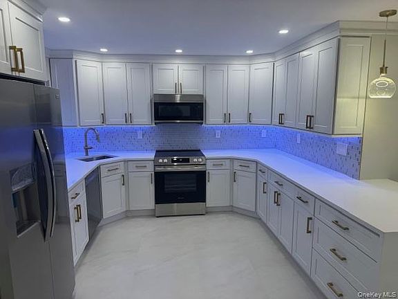 3rd image of 48 Ripple Lane