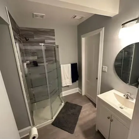 817 W 5th St — Photo 26