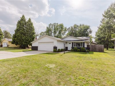 16940 Howe Rd, Strongsville, OH, 44136