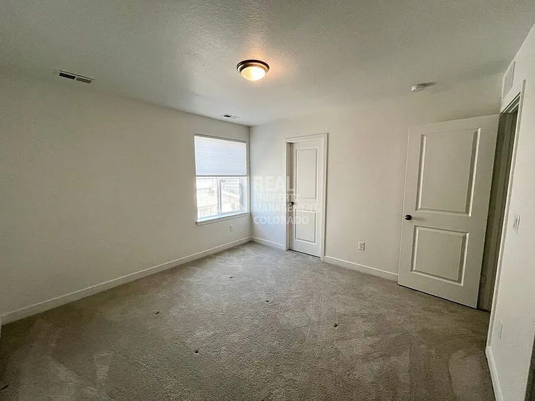 14833 Fairfax St — Photo 13