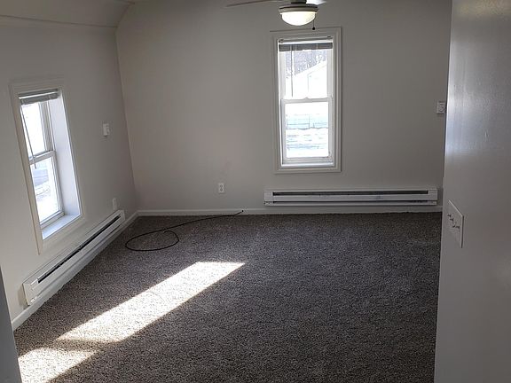 4th image of 2325 Bay St Unit B