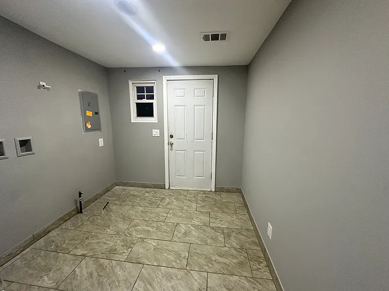 8672 Paige Ave — Photo 7