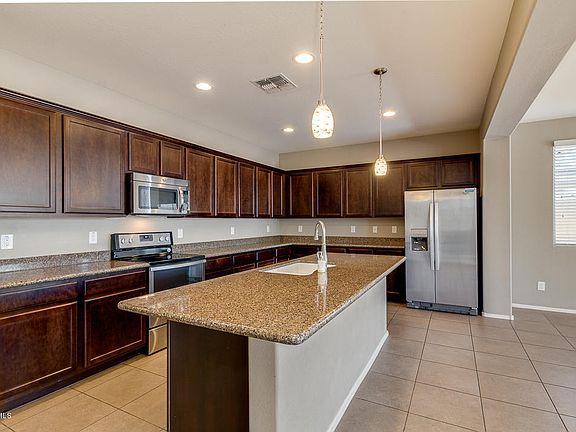 3rd image of 22621 E Via Del Verde