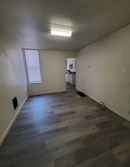 913 W College Ave #1 — Photo 3