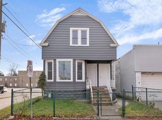 635 Tuscarora St, Windsor, ON N9A 3M5