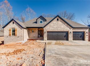 2102 NW Small Oaks St, Bentonville, AR 72712