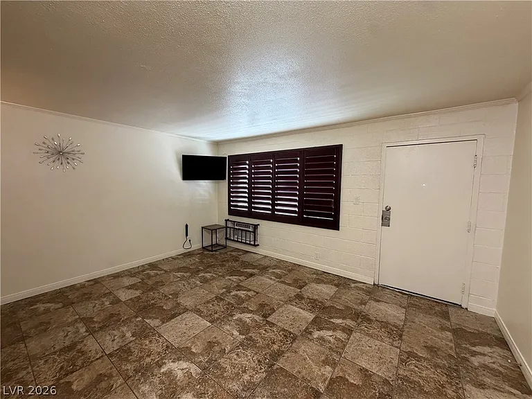 4600 University Center Dr #166 — Photo 6