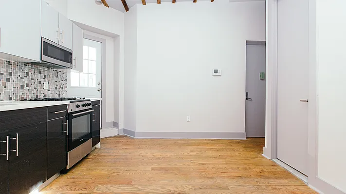 Rented by Nooklyn NYC LLC | media 34