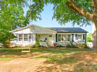 4838 Holbrook Dr, Charlotte, NC 28212