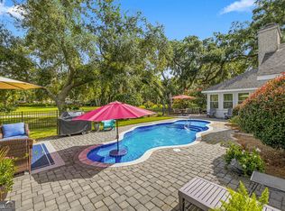 135 Colonial Dr, Saint Simons Island, GA 31522