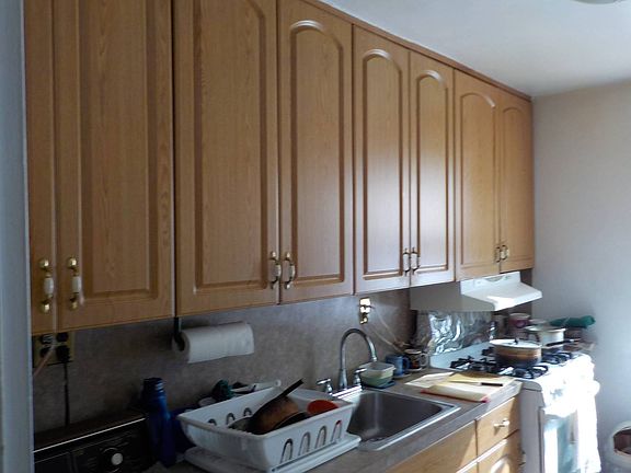 4th image of 255-04 75th Ave Floor 1
