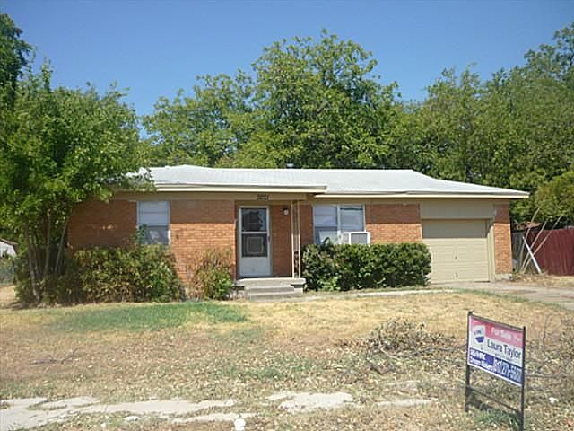 1st image of 3221 Lakeland St