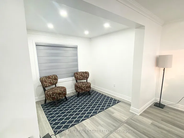 48 Seabreeze Cres — Photo 33