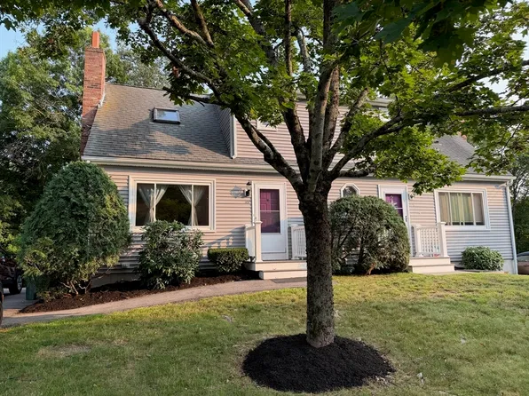 107 Hayward St, Franklin, MA 02038