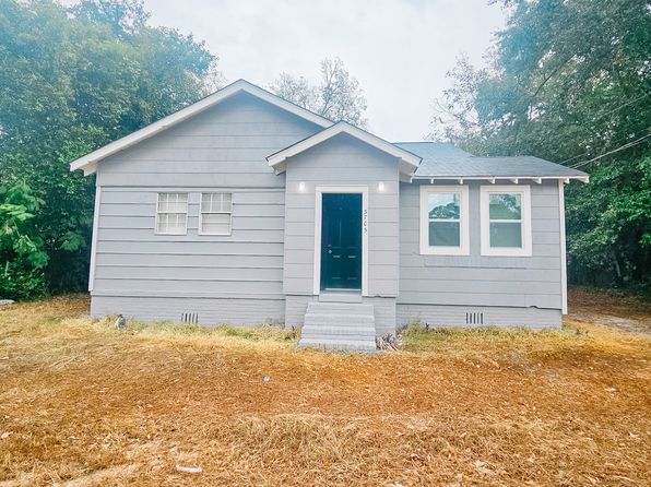 3705 Log Cabin Dr