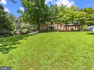 16966 Teagues Point Rd, Hughesville, MD 20637