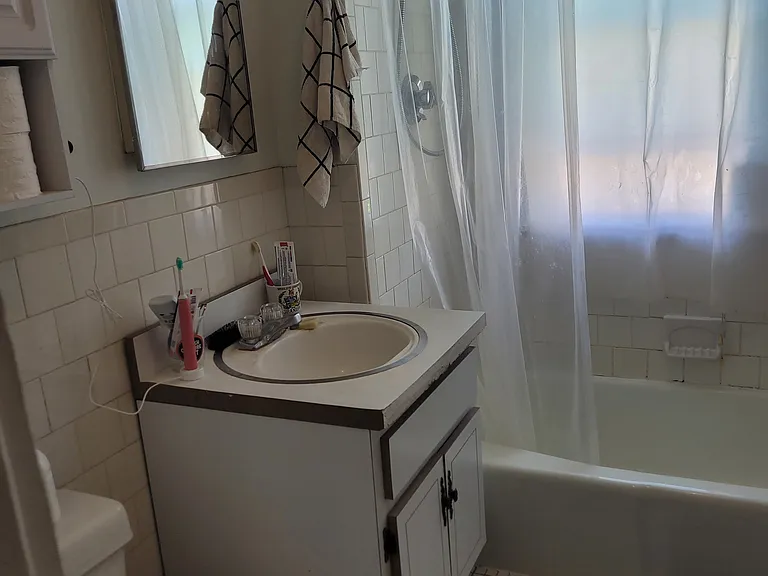 26 Hall St #2 — Photo 13