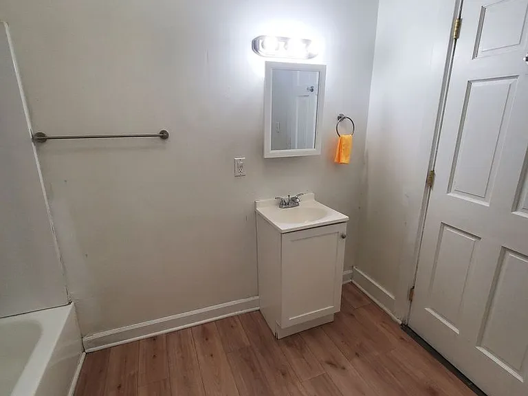 2478-2480 W Juneau Ave. (Duplex) — Photo 10